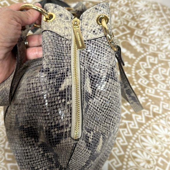 Michael Kors Rare Snake embossed Leather Moxley
Purse / Shoulder Bag with wallet - Picture 7 of 15